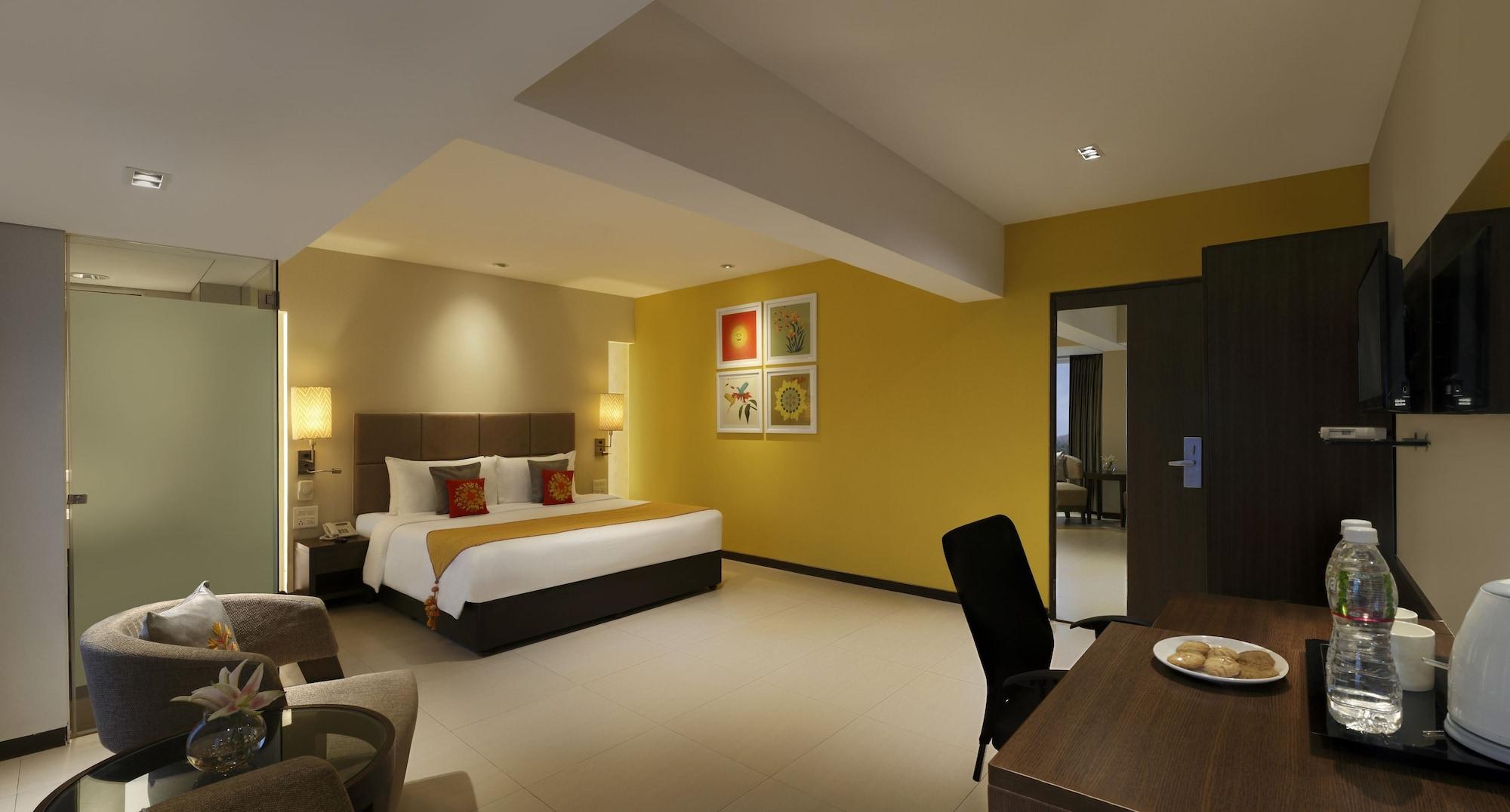 Grand Mercure Vadodara Surya Palace Exterior foto