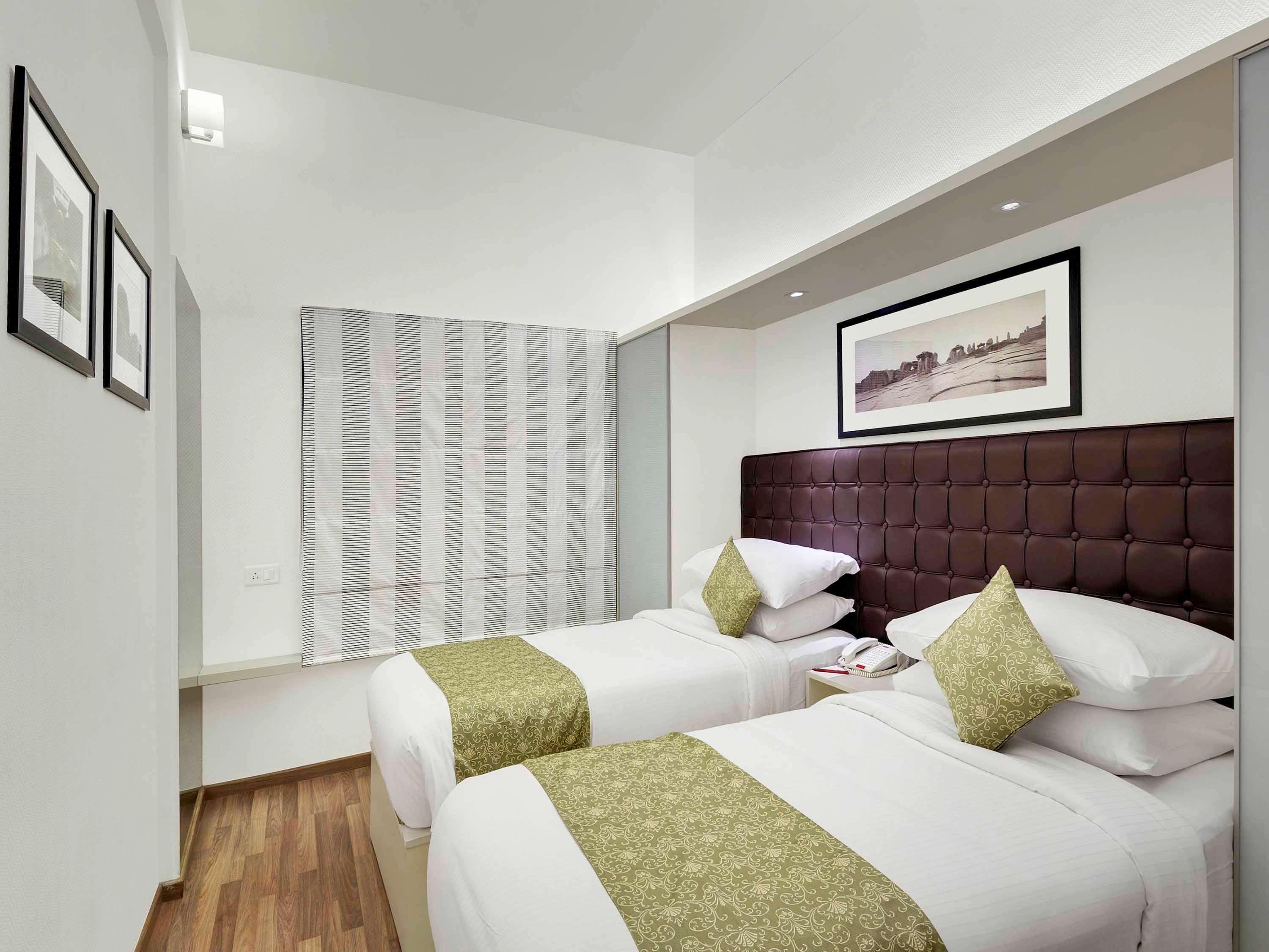 Grand Mercure Vadodara Surya Palace Exterior foto